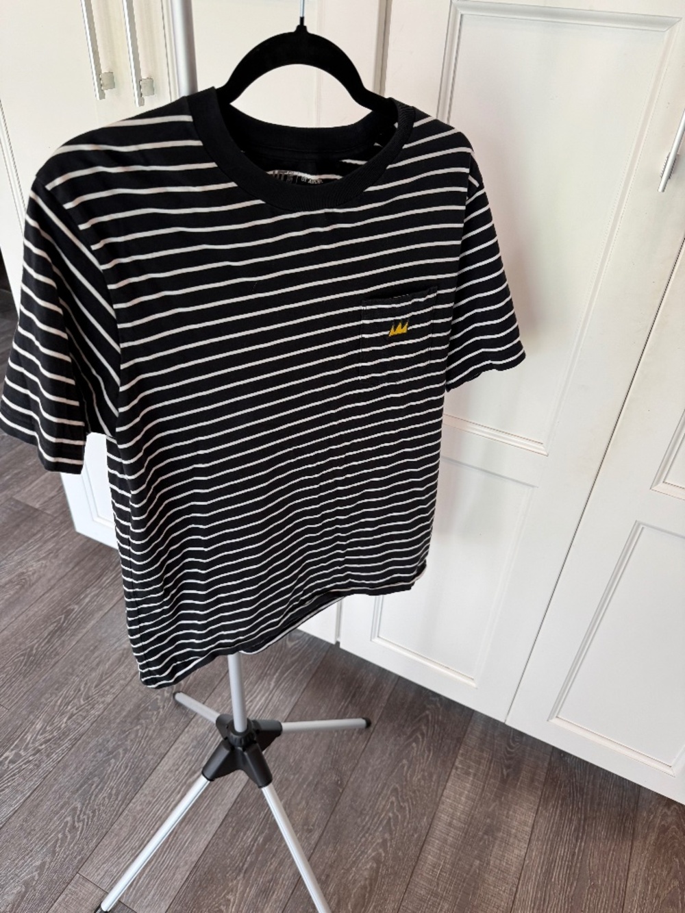 Uniqlo UT Archive Striped Pocket T Shirt Men's Medium Black White Crown Graphic